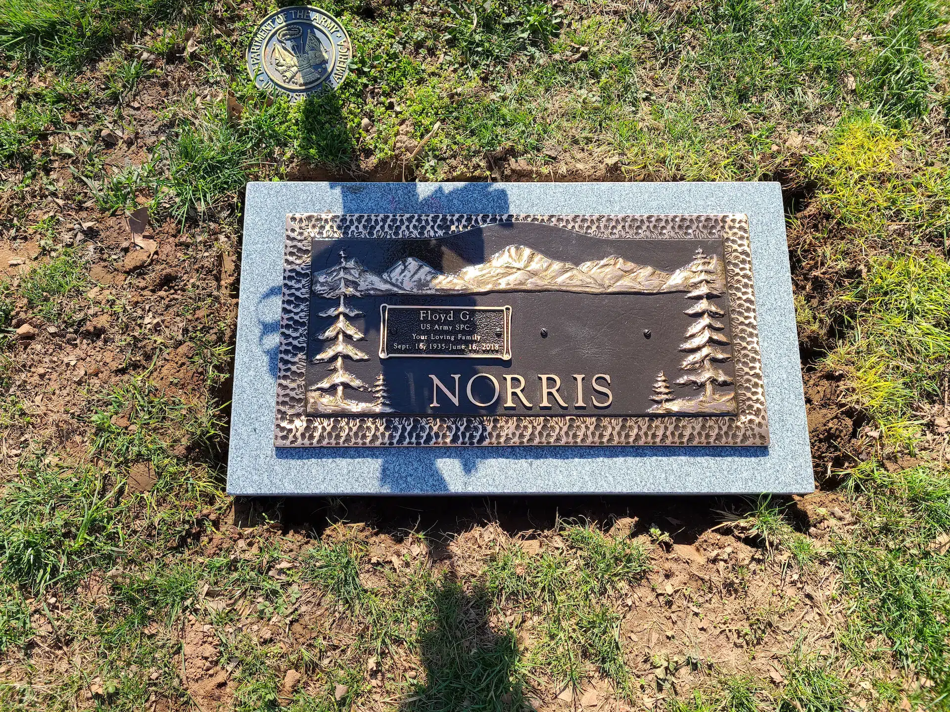 Bronze plaque memorial portfolio by Da Vinci Monuments.