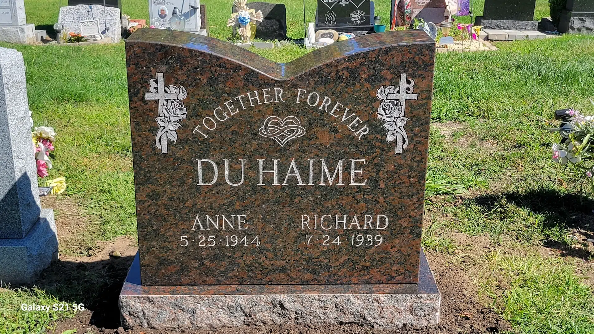 Custom headstones and memorials portfolio by Da Vinci Monuments.